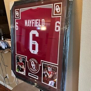 Baker Mayfield authentic autograph framed Jersey 35x43 Boomer Sooner